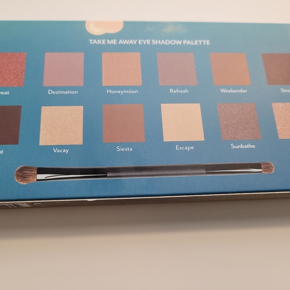 Cargo Cosmetics eyeshadow pallette Take me away Brand new never opened - Picture 6 of 9